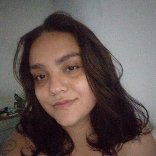 Babysitter in Praia Grande: Jhennifer