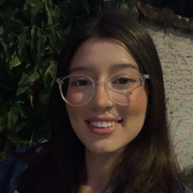 Babá em Joinville: Juliana