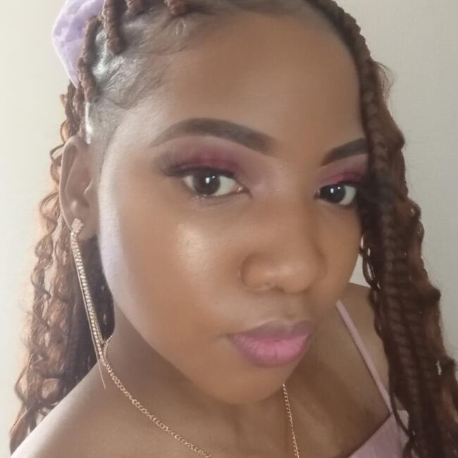 Babysitter in Germiston: Hazel