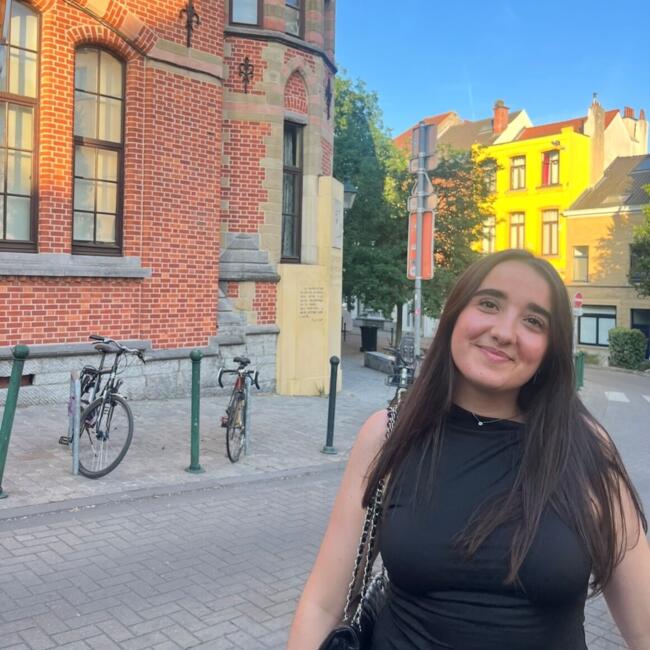 Babysitter in Uccle: Beatriz