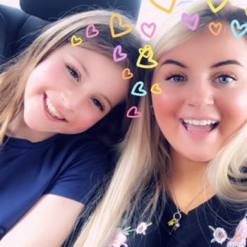 Babysitter Enfield: Chloe
