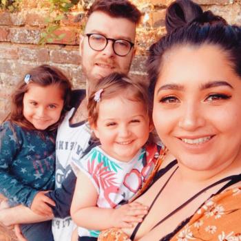Babysitter Camberley: Laura