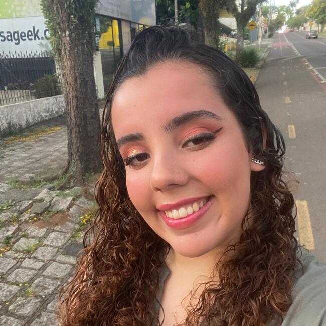 Babysitter in Itapema: Melissa