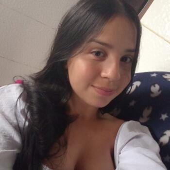 Babysitter in Canoas: Lauryn