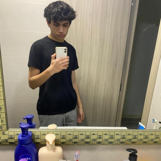 Canguro en Valencia: Adrian