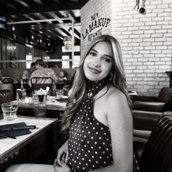 Baby-sitter Tours: Valentina