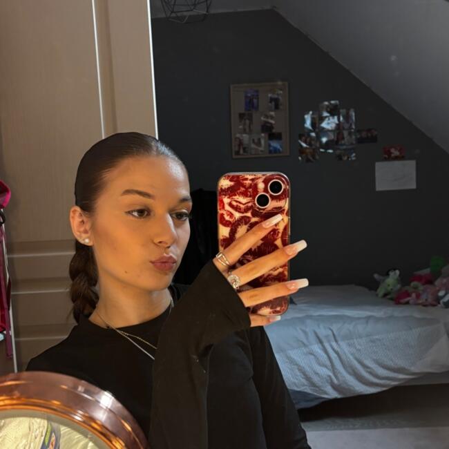 Babysitter in Hombleux: Selen