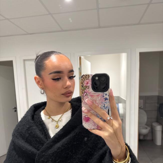 Babysitter in Chalon-sur-Saône: Aliya