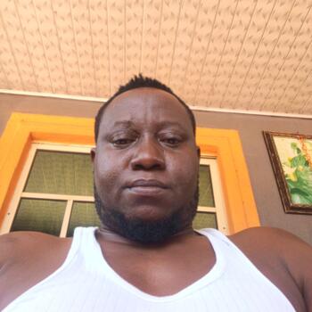 Babysitting job in Nnewi: babysitting job Arinze