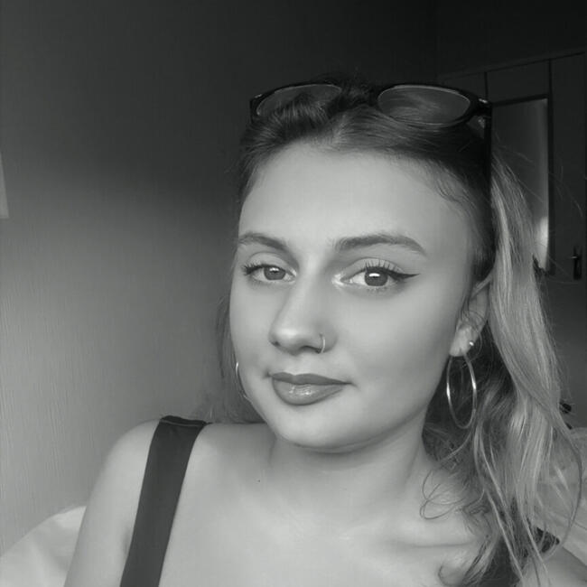 Babysitter in Clairac: Lina