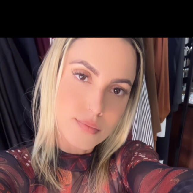 Emprego de babá em Macaé: Monique
