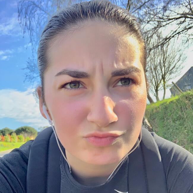 Babysitter in Ploemeur: Maya