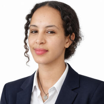 مربية أطفال في إمارة الشارقة: Atatu