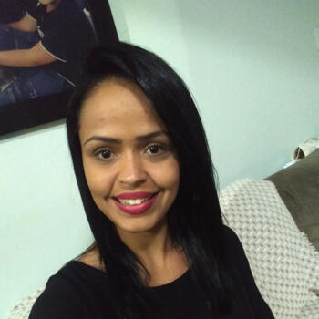 Babá em Goiânia: Tatiane
