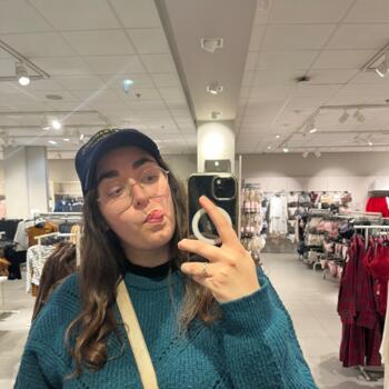 Babysitter in Cassis: Tiphanie