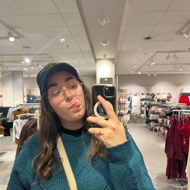 Babysitter in Cassis: Tiphanie