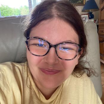 Babysitter in Montigny-sur-Loing: Catalina