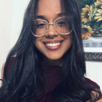 Babá em Recife: Débora