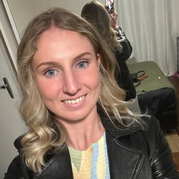 Babysitting job in Peak Crossing: babysitting job Ashleigh