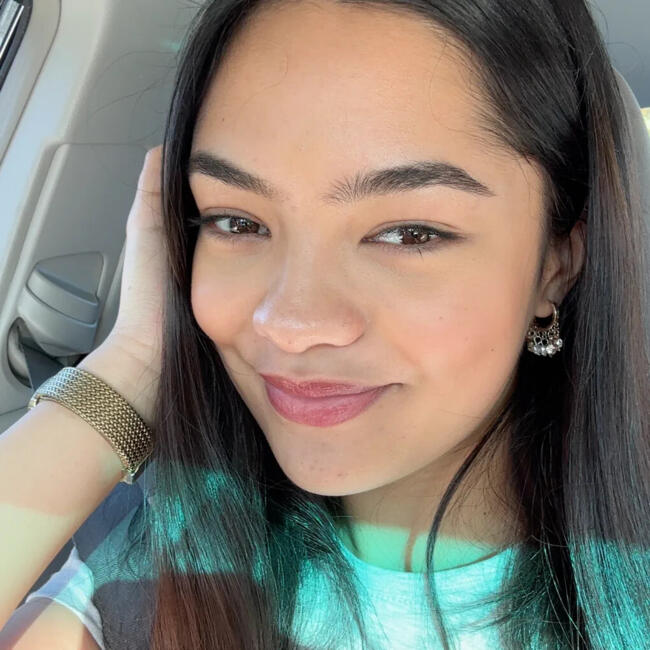 Babysitter in Auckland: Poppy