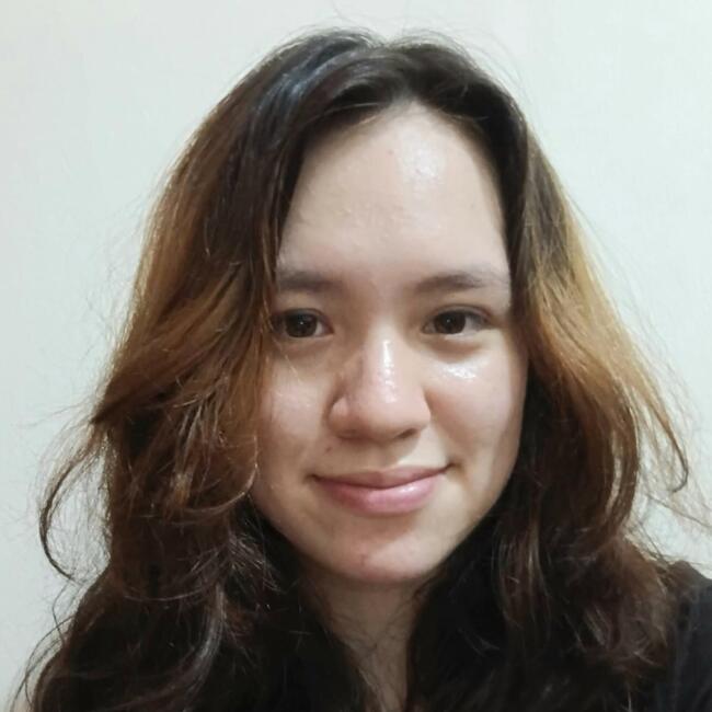 Babysitter in Singapore Island: Phoebe