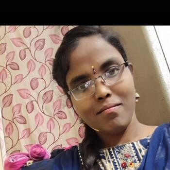 हैदराबाद में बेबीसिटर: GAYATHRI