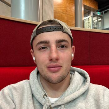 Babysitter in Auckland: Eliot