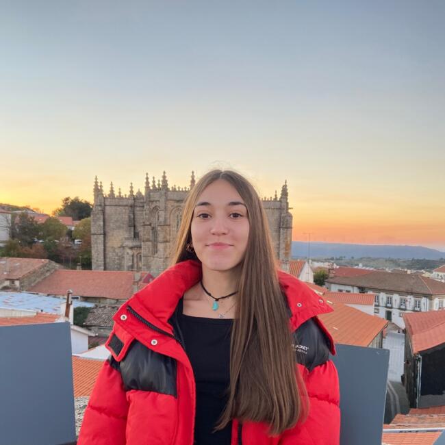 Babysitter em Viseu: Ines