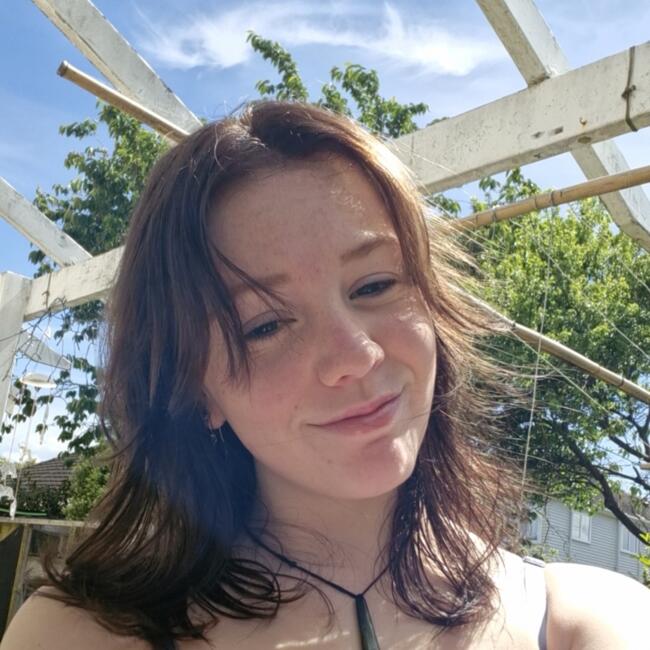 Babysitter in Whanganui: Claire