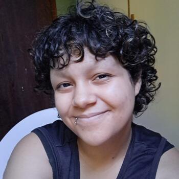 Babysitter in Muritiba: Arielle