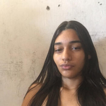 Babysitter in Arapiraca: Laura