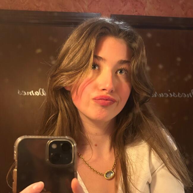 Babysitter in Paris: Laetitia