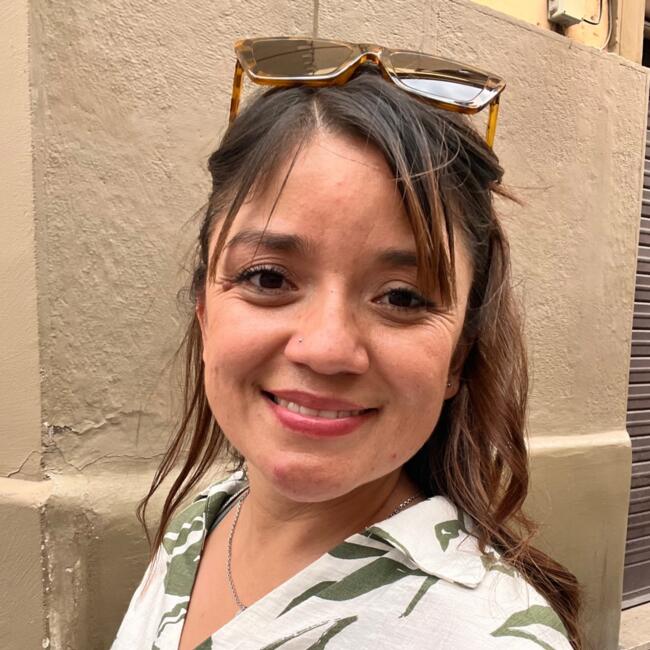 Nanny in Burbank (California): Paulina