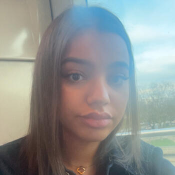 Babysitter in Tassin-la-Demi-Lune: Nesrine
