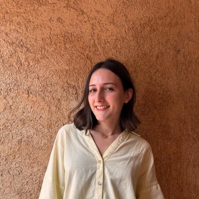 Babysitter in Valbonne: Elena