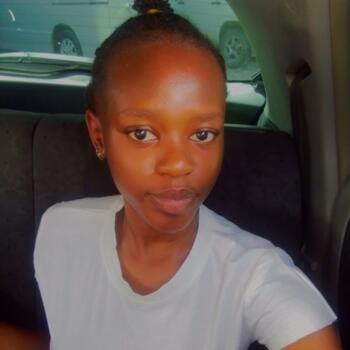 Babysitter Muchatha: Sylvia