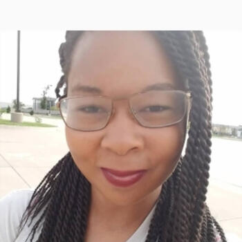 Babysitter in Oklahoma City: Rina