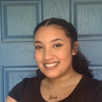 Babysitter Snellville: Anais