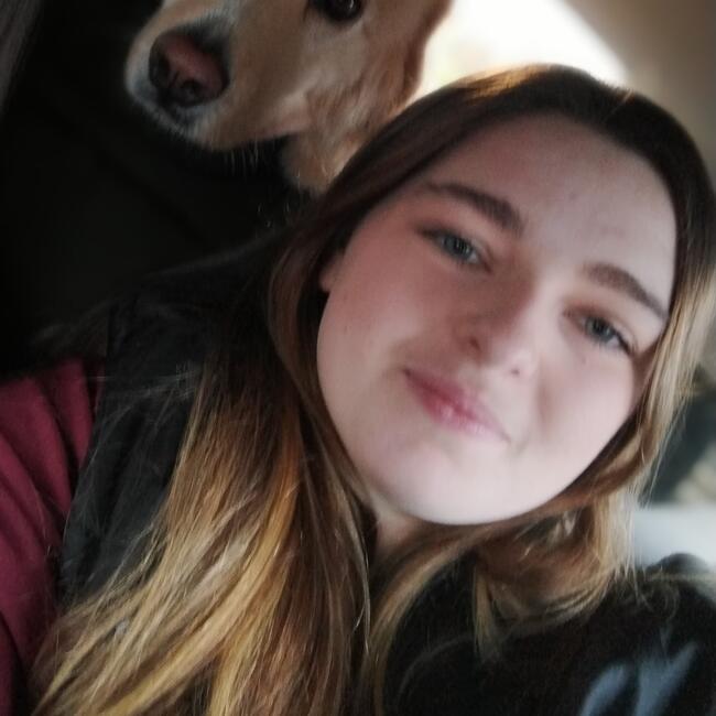 Babysitter in Yzernay: Lauriane