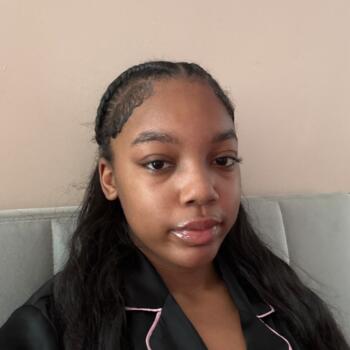 Babysitter in London: Kymora