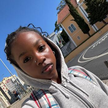 Babysitter in Sintra: Nelvia