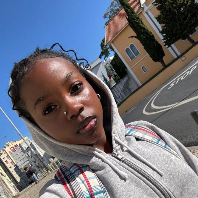 Babysitter in Sintra: Nelvia