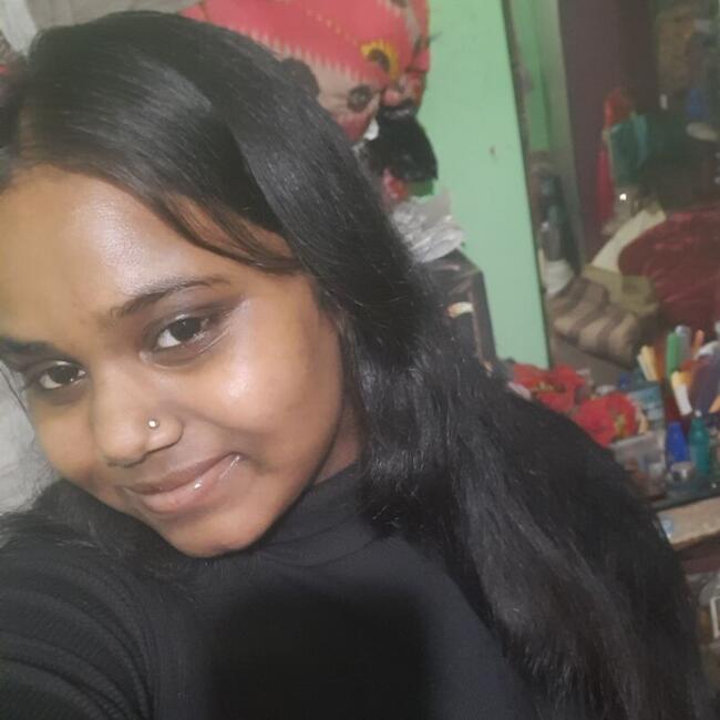 Babysitter in Kolkata: Nisha