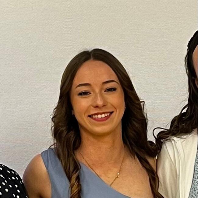 Babysitter in Nonant: Laurine