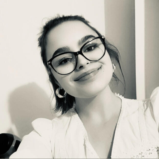 Babysitter in Rouen: Louanne