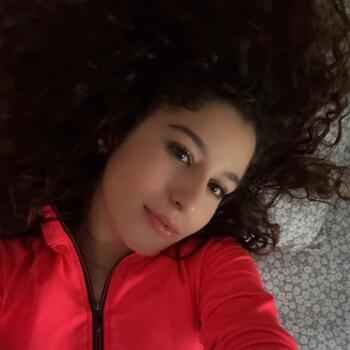 Babysitter a Bagnolo in Piano: Alaa