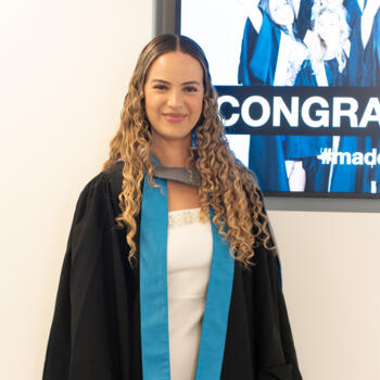 Babysitter in London: Ana Julia