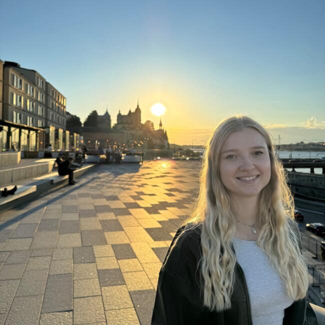 Babysitter in Täby: Veronica