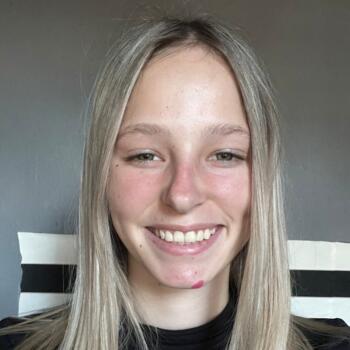 Babysitter Kingsborough: Desiree