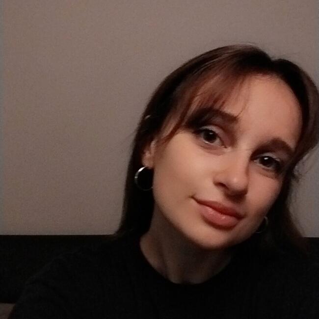 Nanny in Rouen: Brianna